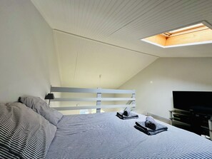 2 sovrum, strykjÀrn/strykbrÀda, gratis wi-fi och sÀngklÀder
