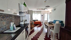 Kühlschrank, Ofen, Herdplatte, Geschirrspüler