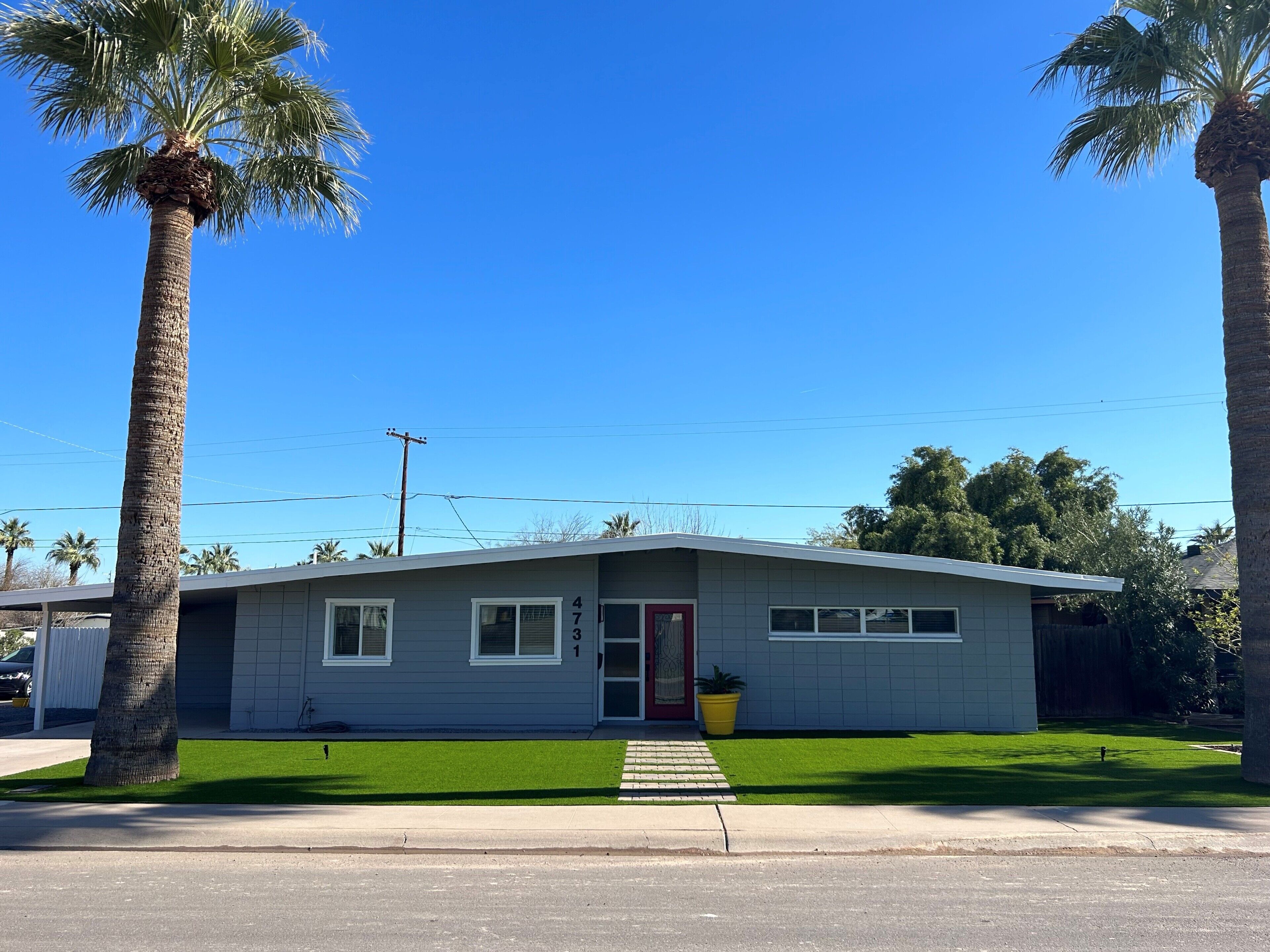 Old Town Scottsdale House-2 minute WALK to Nightlife & Fashion Square Mall! 