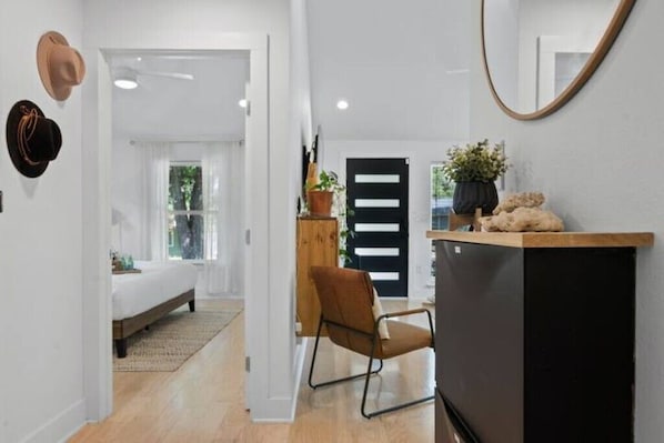 2 bedrooms, travel crib, free WiFi, bed sheets