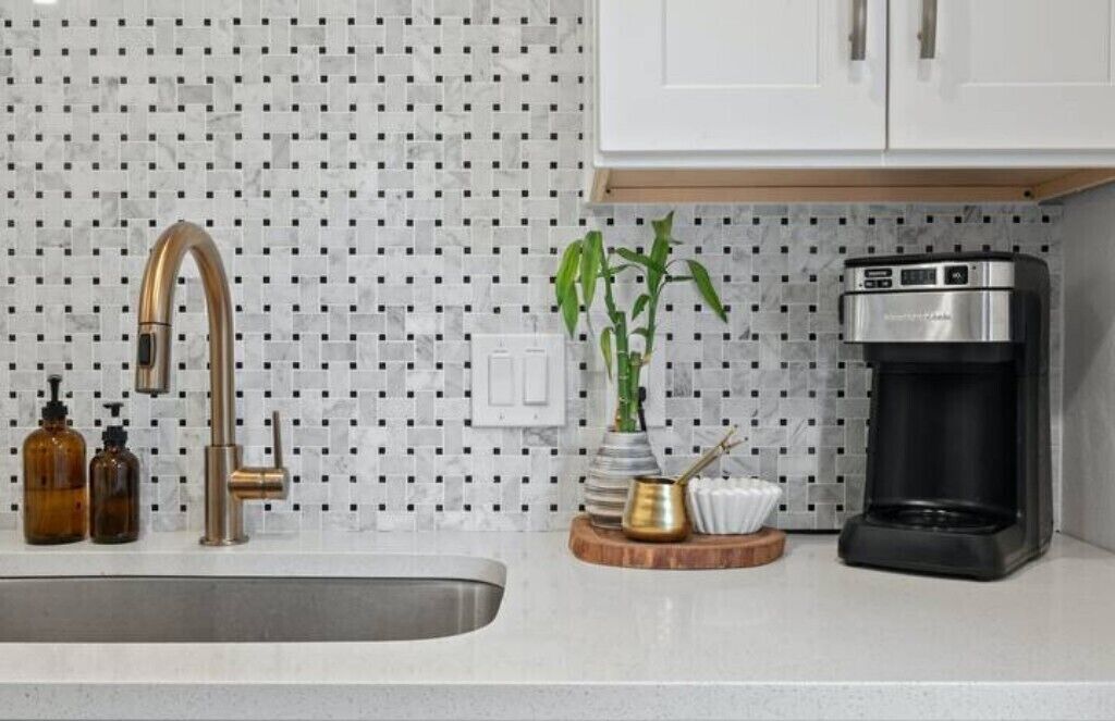 ثلاجة، ميكروويف، فرن، موقد طهي مسطح