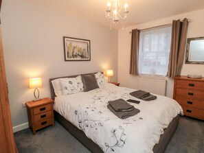 1 Schlafzimmer, individuell dekoriert, individuell eingerichtet