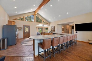 Interior - Largest Custer Lodge-Sleeps 22 (Custer)