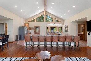 Dining - Largest Custer Lodge-Sleeps 22 (Custer)