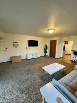 TV, offices - Riverview Apartment #21 (Baraboo)