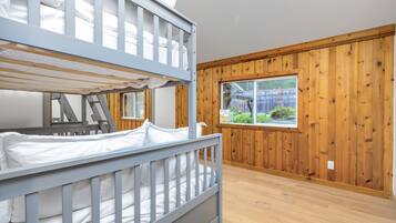 2 bedrooms, iron/ironing board, travel crib, free WiFi