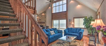 Beachfront Oasis w/ Game Room, Hot Tub & Ocean Views!