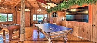 Chic Home: Ocean Views, Hot Tub & Game Room!