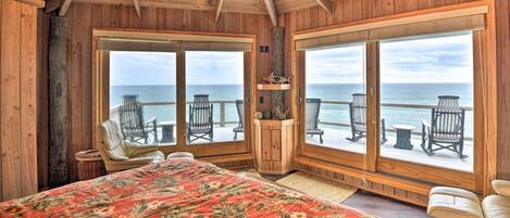 4 室のベッドルーム、旅行用ベビーベッド、WiFi (無料)、ベッドシーツ