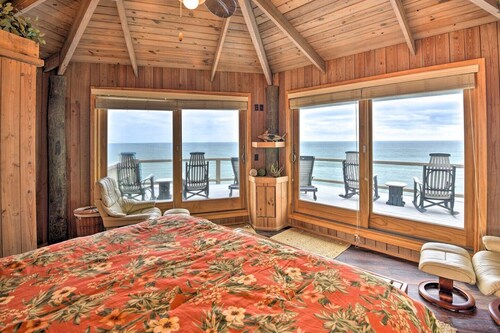 Chic Home: Ocean Views, Hot Tub & Game Room!