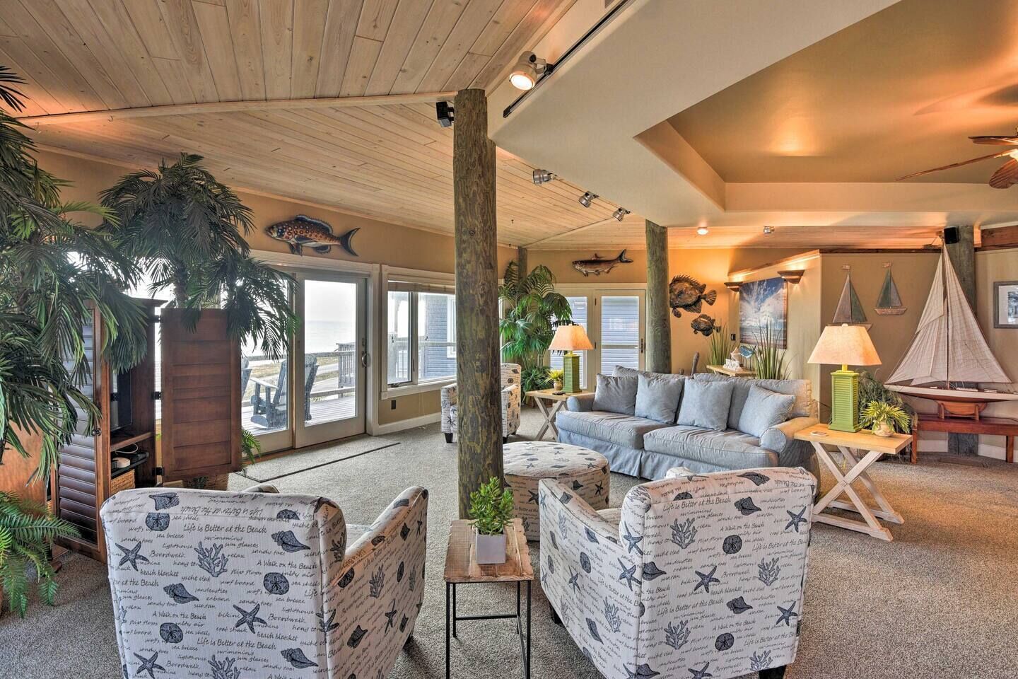 Smart TV, table football, ping pong