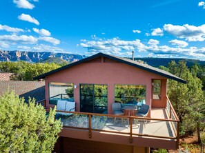 Property grounds - Sanborn Sanctuary - HOT TUB & great location (Sedona)