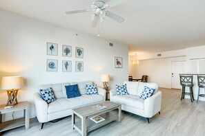 TV, offices - Lantana Condo w/ Balcony: 11 Mi to Palm Beach! (Lantana)