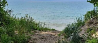 Quiet Grand Mere Coach House on Lake Michigan