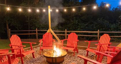 Southern Skies Chalet | Mountain Views • Hot Tub • Game Room