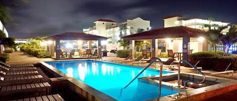 2 bedrooms, in-room safe, iron/ironing board, free WiFi