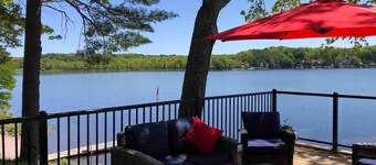 Moira Lake - Lake Front Family Cottage - All Season Oasis