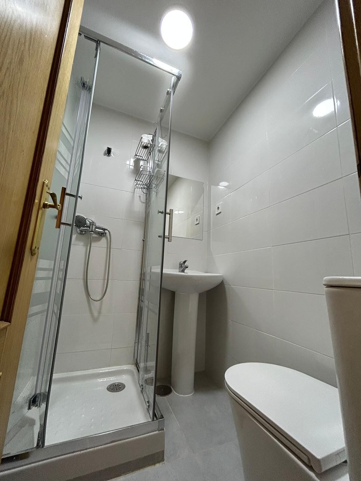 Phòng đơn cơ bản, 1 giường đơn | Phòng tắm | Đồ dùng nhà tắm miễn phí, máy sấy tóc 