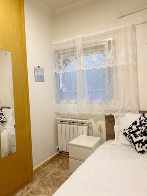 Basic Single Room, 1 Single Bed | Free WiFi