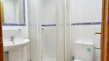 Amenidades de baño gratuitas y secadora de cabello