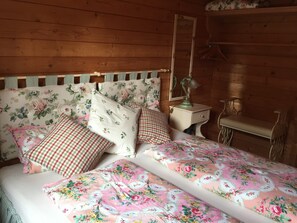 1 bedroom, WiFi, bed sheets - Rotes Haus Füssen Apartment Romantik (Füssen)