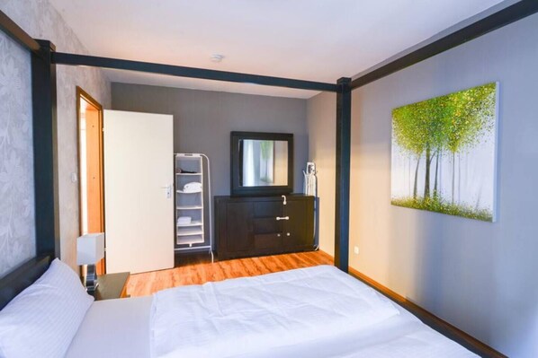 2 Schlafzimmer, Bügeleisen/Bügelbrett, WLAN, Bettwäsche