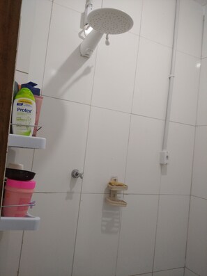 Handtücher, Seife, Toilettenpapier