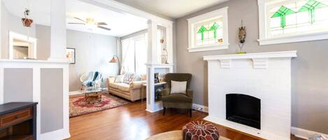 Smart TV, books, offices