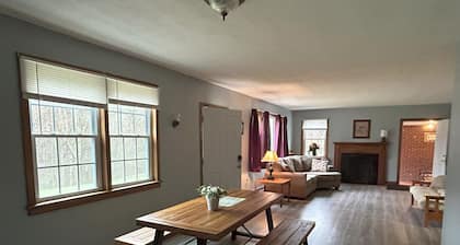 Charming House surrounded by woods, close to Windrock and Lake Norris