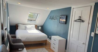 Spacious, 3-bedroom, Parking, Steps to everything Ptown has to offer!