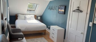 Spacious, 3-bedroom, Parking, Steps to everything Ptown has to offer!