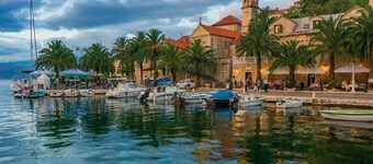 Villa Jelena - Five Bedroom Villa with Swimming pool