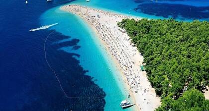 Villa Jelena - Five Bedroom Villa with Swimming pool