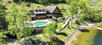 Hike & Boat: Cozy Bear Lake Cottage!