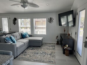 Smart TV - Water Front 2BR/2BA MARLIN COTTAGE  (Port Isabel)