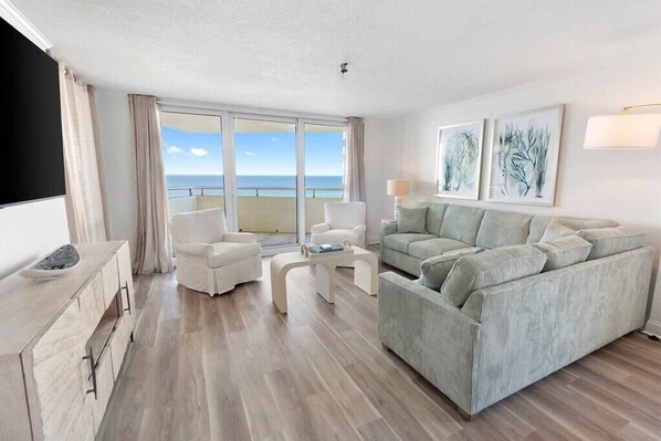 TV - Stunning Large Gulf Front Luxury Condo 2 Pools (Pensacola)