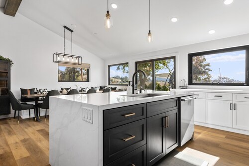 Resort-Like Amenities Inside & Out, Close to Downtown Paso, Great for Families 