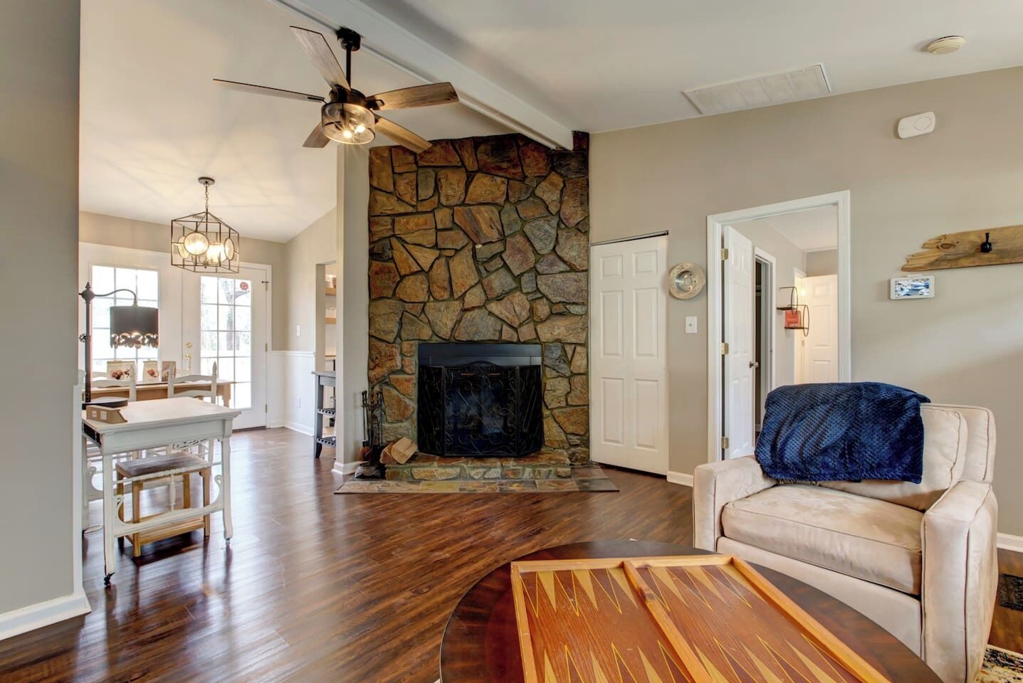 Smart TV, fireplace, DVD player, books