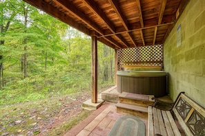 Terrace/patio - Chickasaw in Hocking Hills (Logan)