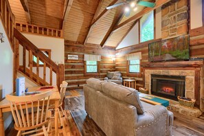 DVD player - Cherokee in Hocking Hills (Logan)