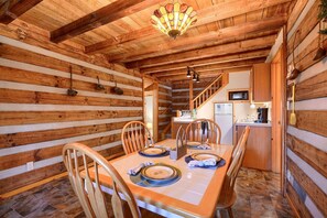 Dining - Navajo in Hocking Hills (Logan)