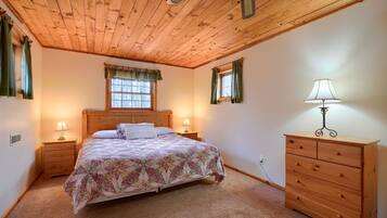 1 bedroom, WiFi (free), bed sheets