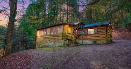 Russell Cabin in Hocking Hills