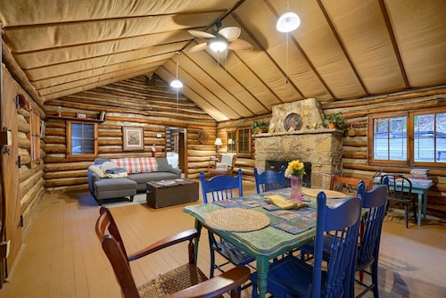Russell Cabin in Hocking Hills