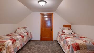4 bedrooms, free WiFi, bed sheets