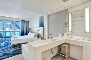 1 chambre, fer et planche à repasser, lit parapluie, Wi-Fi gratuit