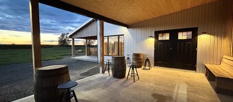 Le Lodge Vous Offre une Expérience Paisible et Immersive en Zone Agricole