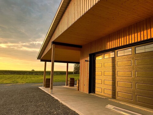 Le Lodge Vous Offre une Expérience Paisible et Immersive en Zone Agricole