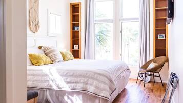 5 bedrooms, iron/ironing board, travel cot, free WiFi