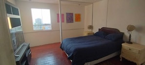 2 bedrooms, desk, free WiFi, bed sheets